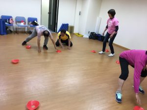 チーム対抗ゲームの様子